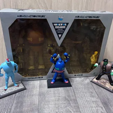 레어 철인 28호 & 블랙 옥스 토이저러스 한정판 피규어 세트