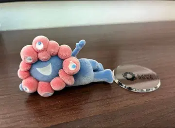 먀쿠먀쿠 가챠 플로키 누워있는 2025 오사카 만박