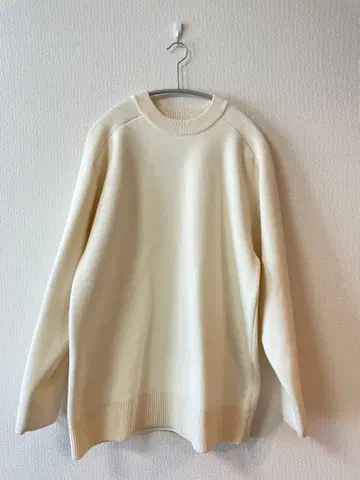 IIROT 아이보리 니트