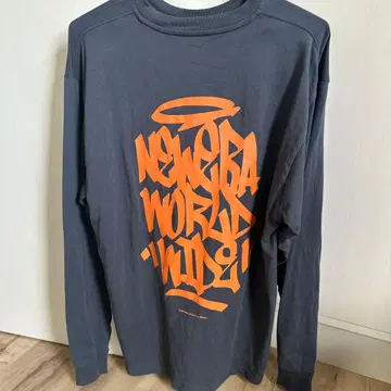 뉴에라 M 긴팔 오버 사이즈 코튼 T셔츠 태깅 슬레이트 그레이