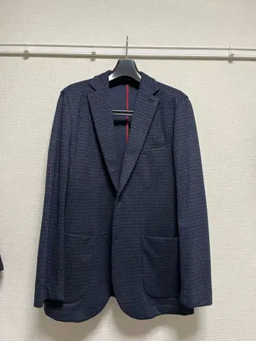 네이비 체크 무늬 테일러드 자켓