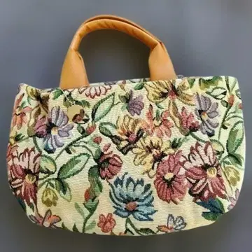 꽃무늬 자수 중형 핸드백