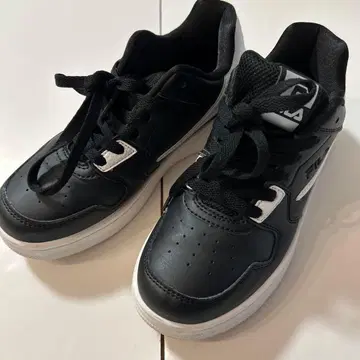 새상품급 FILA 통굽 스니커즈 블랙 23cm y2k