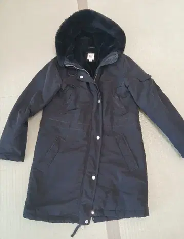 GAP 후드 부착 블랙 다운 코트 자켓