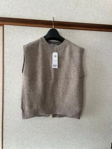 베이지 니트 베스트 S 사이즈 미사용