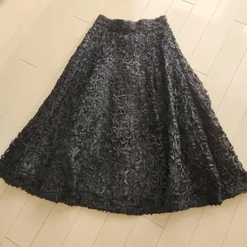 아푸와이저 리셰 플레어 스커트