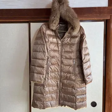 골드 후드 부착 다운 자켓 (클리닝 완료) 11/10까지 판매