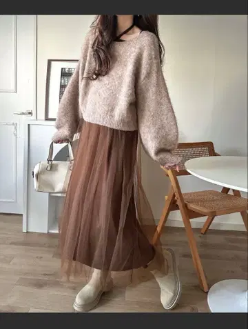 베이지 V넥 오버 사이즈 스웨터 M 사이즈