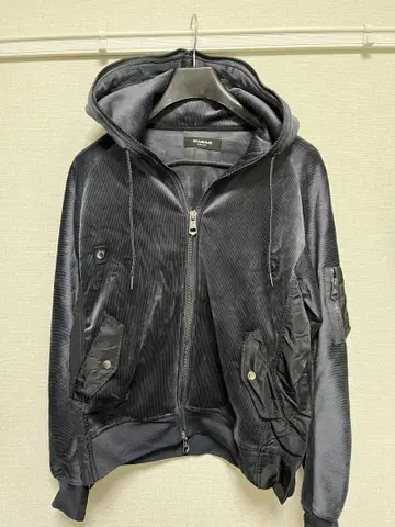 1PIU1UGUALE3 RELAX 후드 부착 후드티 다크 그레이