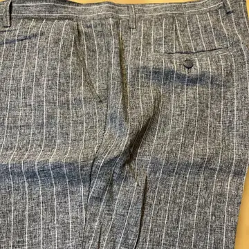 그레이 스트라이프 슬랙스