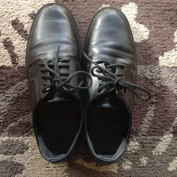 블랙 레이스업 로퍼