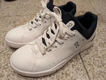 [ 한정판 모델 ] 온 On 스니커즈 더 로저 어드밴티지