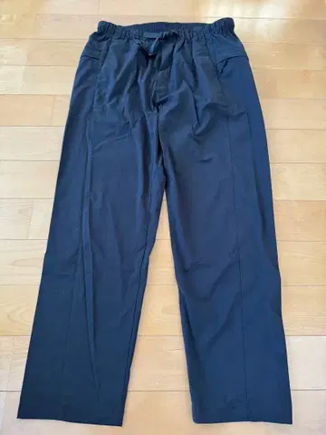 GOLDWIN 블랙 이지 팬츠