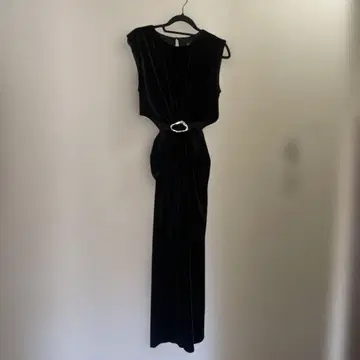 블랙 벨벳 슬리브리스 롱 원피스