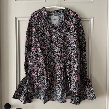 RUBY 플라워 프린트 긴팔 셔츠 블라우스