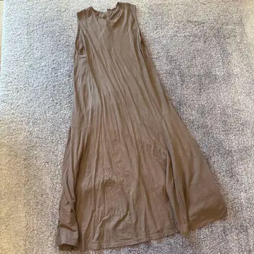 드레스트리아 브라운 슬리브리스 롱 원피스 38 사이즈