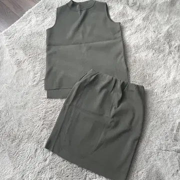 [ 새상품급 ] 핑키&다이앤 슬리브리스 타이트 스커트