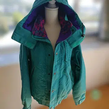 EXE 마운틴 파카 터콰이즈