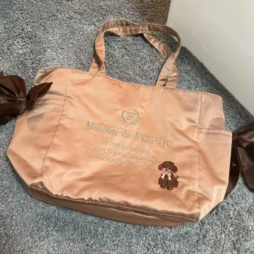 메종 드 플뢰르 토이 푸들 토트백