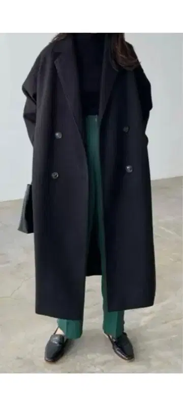 Lian 롱 코트 블랙 체스터