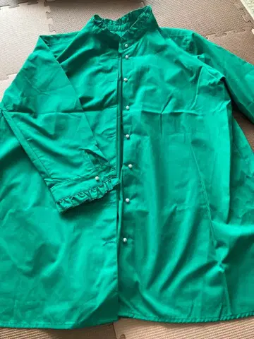 프릴 달린 긴팔 셔츠