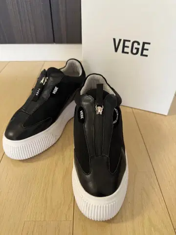 레어 모델 VEGE VG06005 통굽 블랙 스니커즈 36