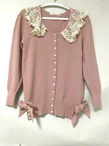 잉게보그 레이스 카라 부착 핑크 니트