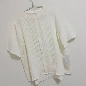 인시드 접촉 냉감 핀턱 블라우스