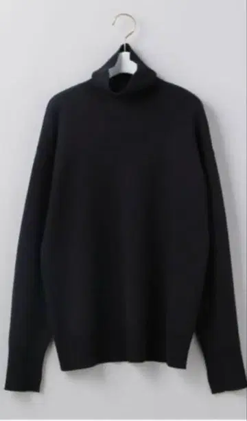 6(ROKU) 터틀넥 니트 블랙