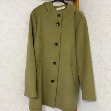 크로커다일 후드 부착 울 코트