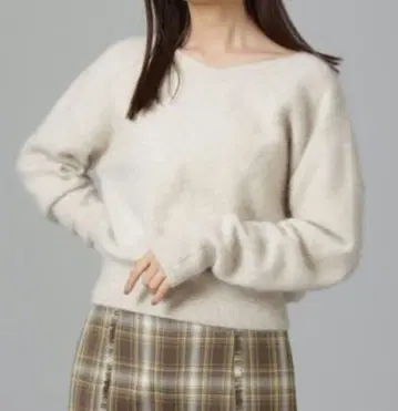 NANOuniverse 워셔블 폭스 V넥