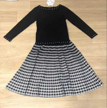 QUEENS COURT 퀸즈 코트 니트 셋업