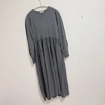 a.v.v 개더 니트 원피스