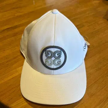 G/FORE 화이트 캡 로고 자수 포함