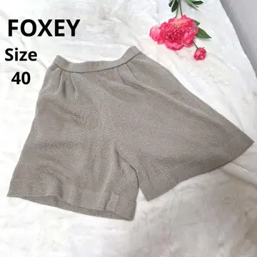 [ 인기 FOXEY BOUTIQUE ] 베이지 숏팬츠 사이즈 40