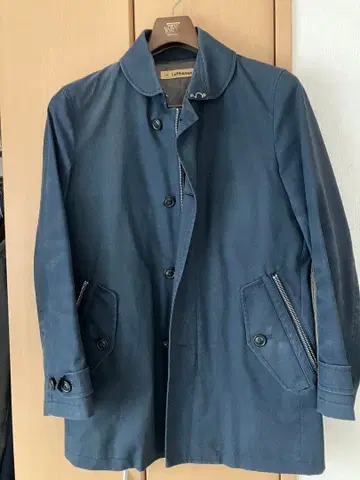 루프트한자 스텐칼라 코트 네이비 나노 유니버스