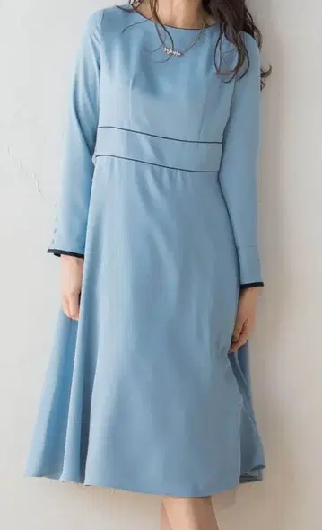 Viaggio Blu 파이핑 플레어 원피스 사이즈 2