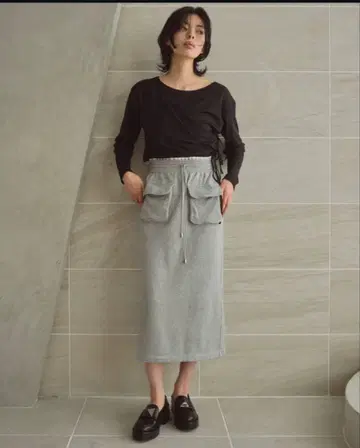 새상품급 cen. 라메 맨투맨 박스 스커트 M