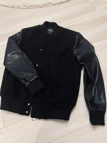 오늘 한정! 새상품급, ZARA 남성용 봄버 자켓 S 사이즈 블루종 블랙