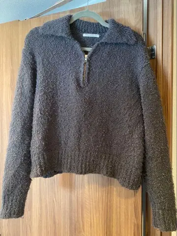 새상품급 | BEAUTY & YOUTH 하프 지퍼 니트