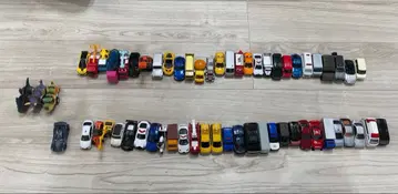 토미카 다양한 종류의 차량 60대 묶음 판매