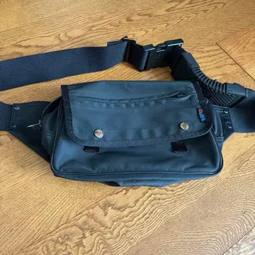 나일론 바디백 블랙