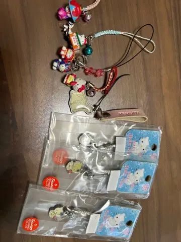 헬로키티 스트랩 세트 레트로