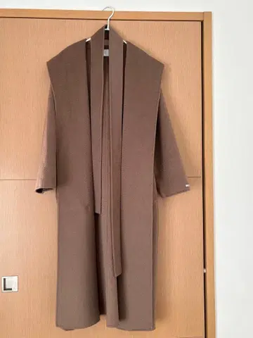 [ CELFORD ] 후드 부착 리버 롱 코트