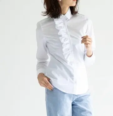 프릴 달린 화이트 셔츠 긴팔