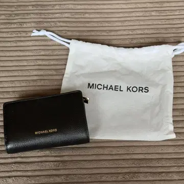 MICHAEL KORS 블랙 접이식 지갑