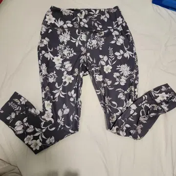 SUKALA 보타니컬 가든 조거 팬츠 M 사이즈