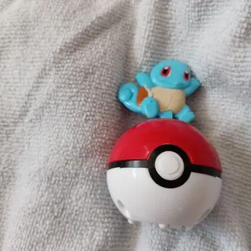 꼬부기 피규어 몬스터볼 포함