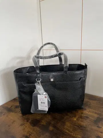 블랙 스트라이프 핸드백 MURUA