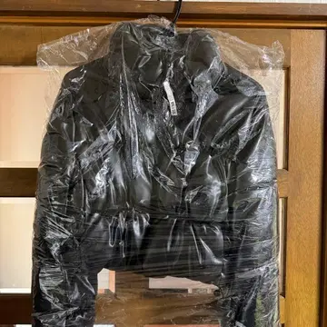 ZARA 블랙 크롭 다운 자켓 L